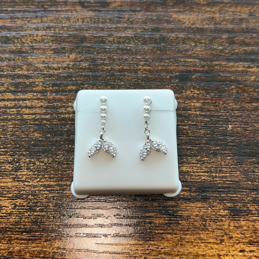 Elegant 925 Silver Pearl Drop Earrings